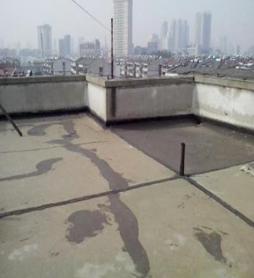 梨树漏水维修 楼顶漏水是什么原因，楼顶漏水维修方法是什么?